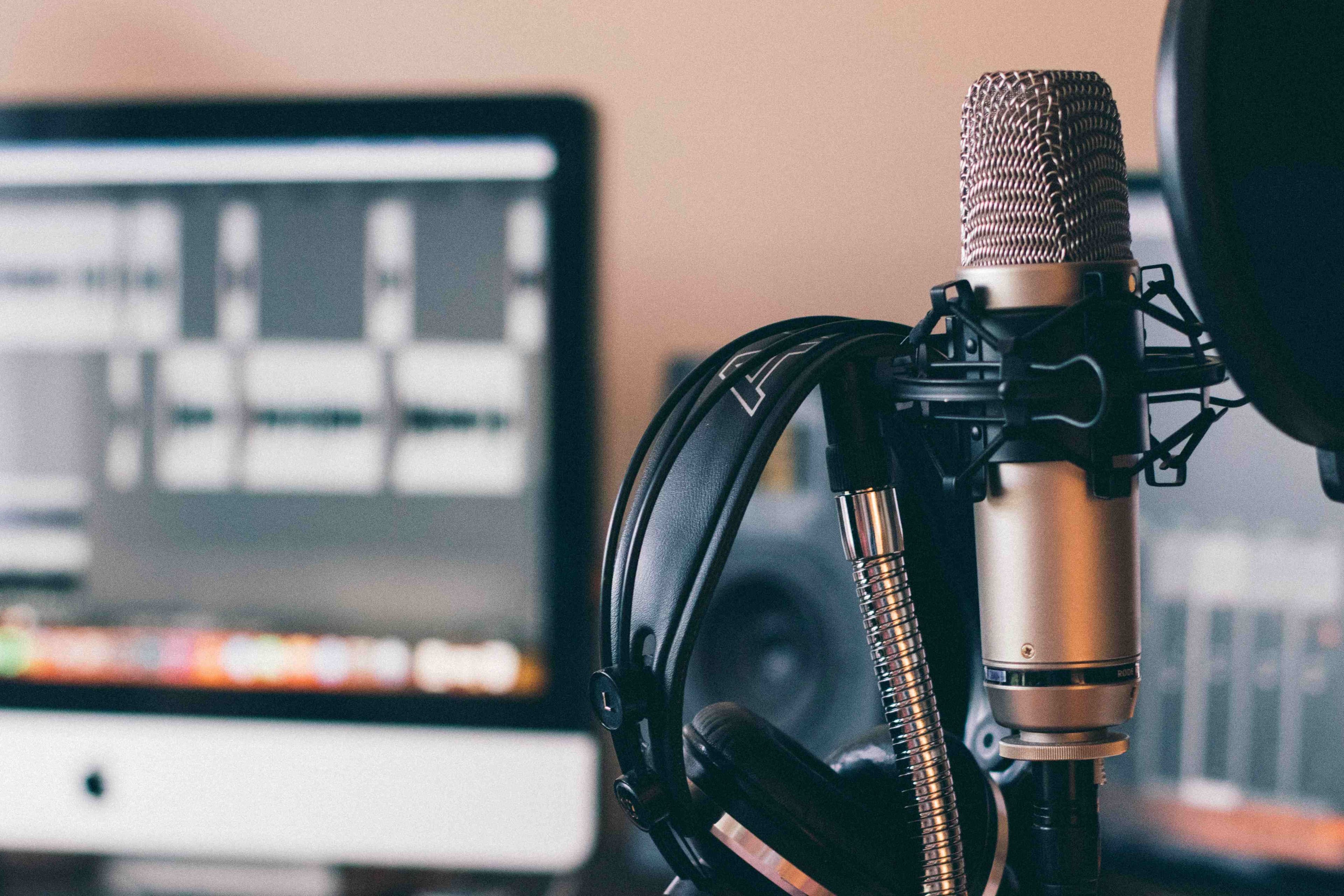 Micro, casque et logiciel de montage audio